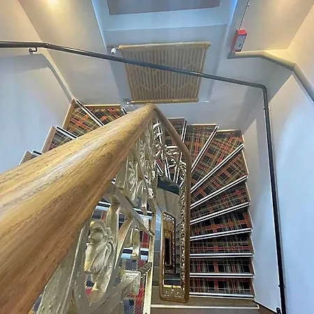 La Verticale Отель