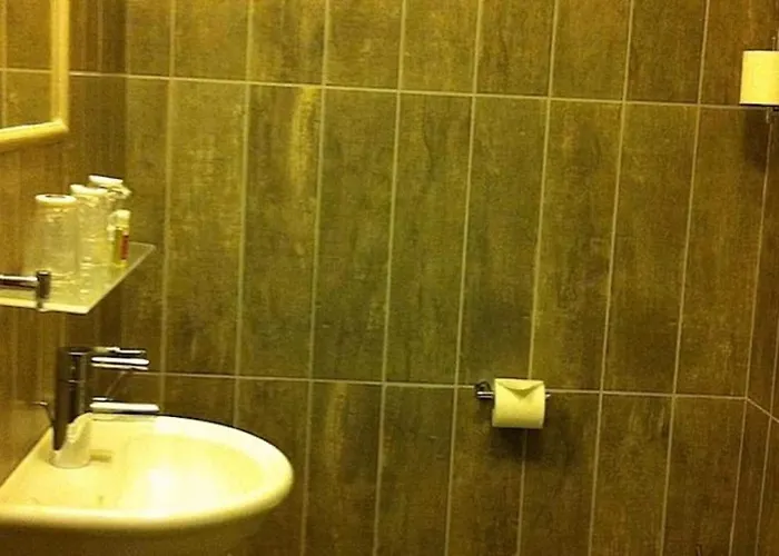 La Verticale Hotel 2*